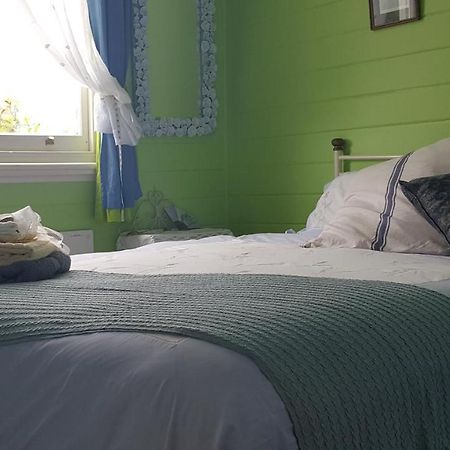 The Old Post Office Guesthouse B&BPaparoa エクステリア 写真