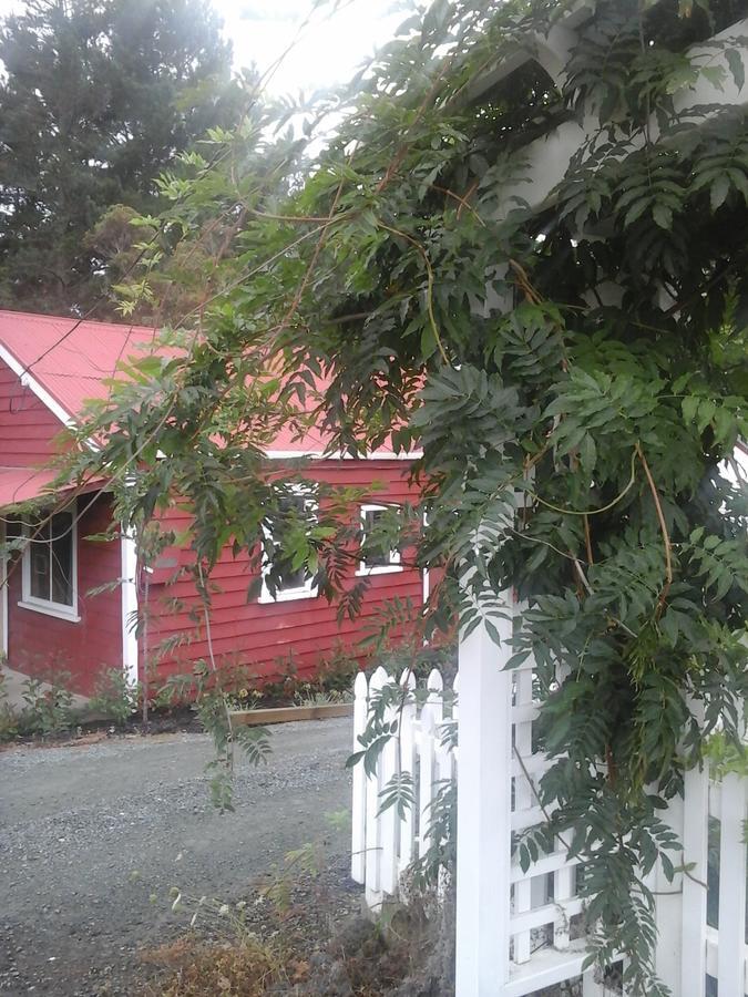 The Old Post Office Guesthouse B&BPaparoa エクステリア 写真