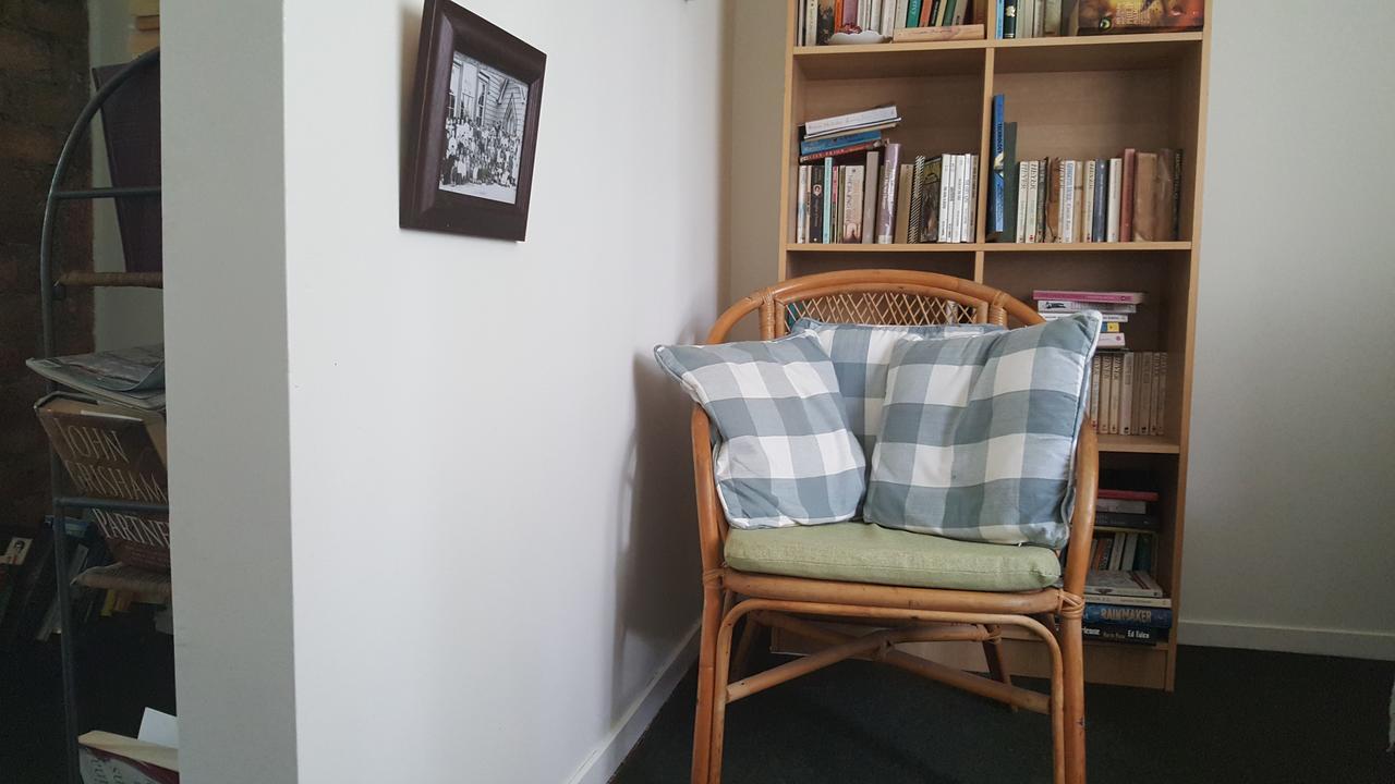The Old Post Office Guesthouse B&BPaparoa エクステリア 写真
